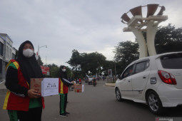 Puluhan kaum terpelajar di Tapin galang dana untuk korban banjir di Kalteng