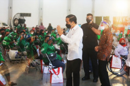 Presiden tinjau pusat vaksinasi Grab yang ramah disabilitas
