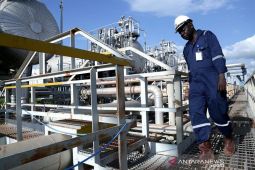 Harga minyak Asia naik 2 dolar tertekan krisis Ukraina dan pasar ketat
