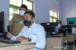 Bupati Situbondo tinjau pelaksanaan seleksi calon PPPK guru