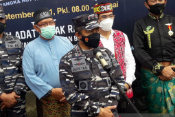 Pangkoarmada I tinjau serbuan vaksin di Rumah Radangk Pontianak