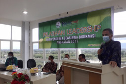 UIN Palu  beri penguatan kepemimpinan bagi mahasiswa penerima KIP