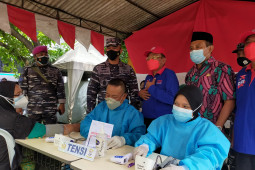 STTAL Gelar serbuan vaksin COVID-19 TNI AL, sasar masyarakat maritim Sidoarjo