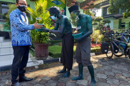 Dua pemuda Bogor bersepeda ratusan kilometer kampanyekan penghijauan