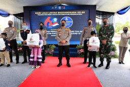 Polisi Lantas Polda Jatim asuh 7.044 anak yatim piatu terdampak COVID-19