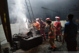 Pabrik pengolahan Kopi AAA  terbakar