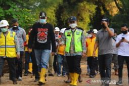 Pemkot Bekasi cek dua lokasi rawan banjir antisipasi musim hujan