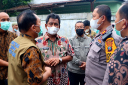 Wali Kota Binjai Amir Hamzah tinjau vaksinasi