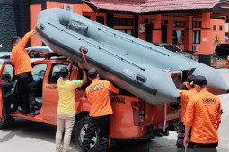 Tiga orang masih dicari, jadi korban mobil terjun ke sungai saat menyeberang di Konawe