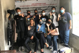 Dorong penciptaan lapangan kerja, Pertamina berdayakan UMKM pemuda kreatif di Karawang