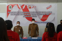 Wakil Bupati Kapuas Hulu minta pelaku usaha manfaatkan teknologi informasi