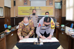 Polri dan Unram "MoU" dihadiri Kapolda NTB