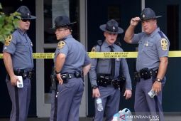 Tiga siswa SMA tewas ditembak teman sendiri