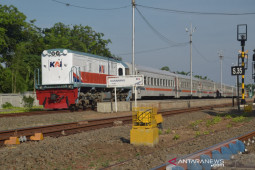 Tiga kereta api lokal kembali dioperasikan KAI Daop I