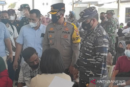 Warga Tanjungbalai antusias ikuti serbuan vaksin TNI-Polri