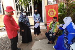 BINDA Kaltim gelar vaksinasi door to door bagi warga Desa Senaken