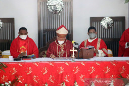 Uskup Agung Merauke: umat Katolik tidak mau divaksin bisa berdosa