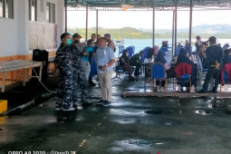 TNI dan Polri gelar Serbuan Vaksinasi di TPI Kwandang Gorontalo Utara