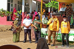 Bupati minta seluruh SD di Labura tersambung internet