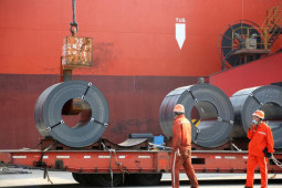 Produksi baja global anjlok pada Agustus,  pertama kali dalam setahun