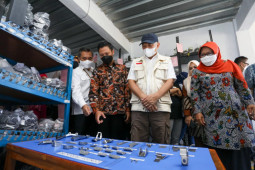 Teten Masduki: Jangan lagi impor alat pertanian dan kesehatan