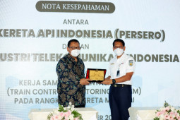 KAI kerja sama dengan PT INTI untuk implementasi sistem kontrol "online"