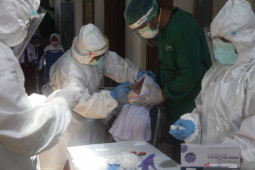 Kasus harian positif COVID-19 tambah 1.142 orang, sembuh tambah 2.020 orang