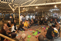 Temui budayawan Bandung, Ketua DPD RI nyatakan perjuangkan amandemen ke-5 Konstitusi