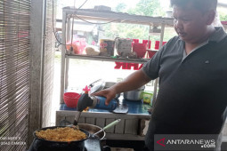 Racikan mie bakar Bang Beni digemari konsumen