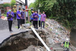 Tapal batas Klungkung-Karangasem dibangun