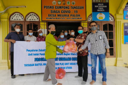 YBM PLN UIKSBU serahkan bantuan sembako kepada masyarakat