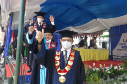 UIN Datokarama  minta alumni mengabdi di masyarakat dengan ikhlas