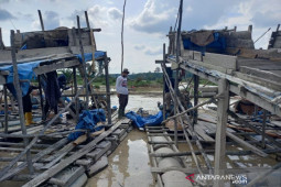 Polisi musnahkan belasan mesin tambang emas ilegal