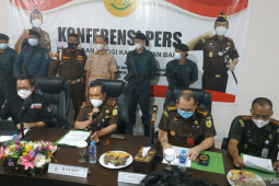 Kejaksaan tangkap satu orang terpidana DPO kasus perusakan hutan di Sambas