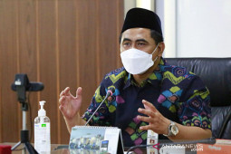 Gus Yasin ajak umat beragama saling hormati sikapi sesajen Semeru