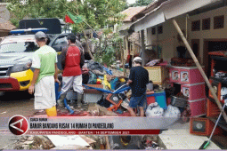 Banjir bandang rusak 14 rumah di Pandeglang