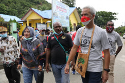 Ganjar tawarkan kerja sama  desa Jateng-Papua