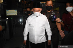 KPK cegah Bupati Hulu Sungai Utara Abdul Wahid berpergian ke luar negeri