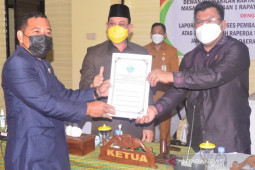 Sekitar 53,18 persen jalan di Kotabaru rusak berat