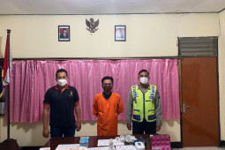 Polres Gresik bongkar praktik suntik pemutih ilegal