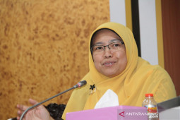 Mufida: Ketuntasan vaksin dosis 2 dan anak penting selain "booster"