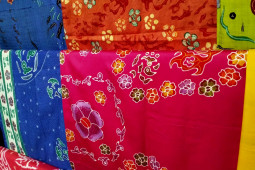 Selama pandemi, bisnis batik besurek hampir mati suri