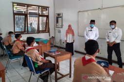 Pembelajaran tatap muka terbatas mulai dilaksanakan di sekolah Depok