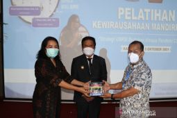 Bupati : Bangli produksi 54 persen telur di Bali