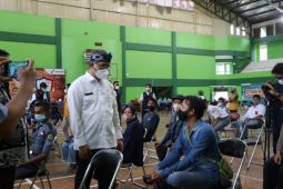 Kecepatan vaksinasi COVID-19 di Jabar 285.649 dosis per hari