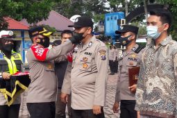 Kapolres Langkat "jemput bola" vaksinasi warga dengan batalyon dan mobil keliling