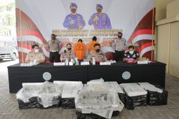 Ditpolairud Polda Jatim tangkap dua kurir benih lobster di Probolinggo