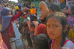 Amalan doa Rebo Wekasan 20 Agustus 2025, ini bacaan Arab, Latin & arti