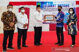 Pemkab Sukamara terima penghargaan Menteri Keuangan