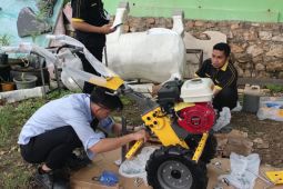 15 kelompok tani di Tabalong terima bantuan alsintan